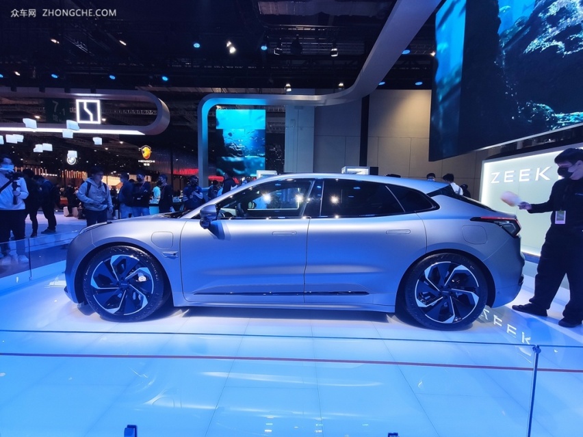 忠于颜值，始于安全 极氪001对比特斯拉Model 3