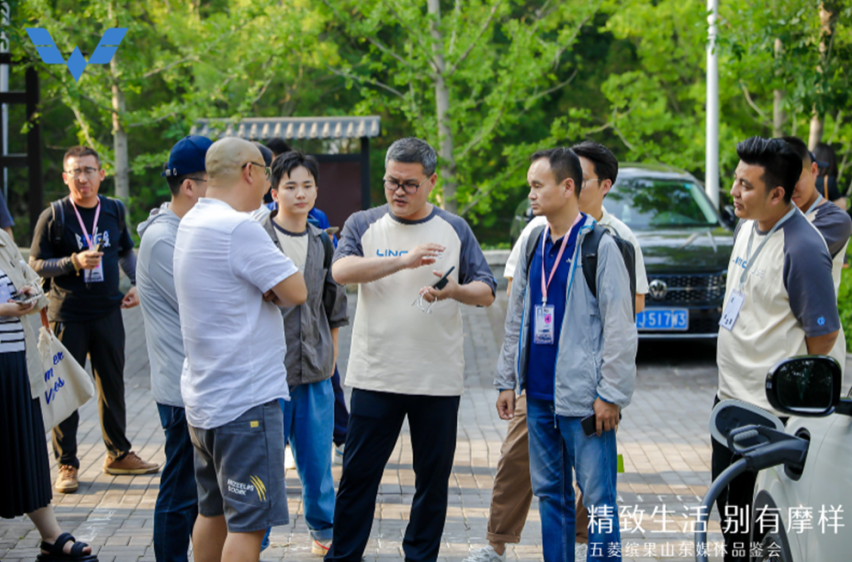 求解：想入手大空间五门纯电车！答：选五菱缤果