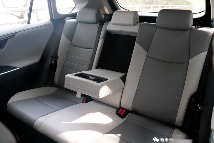 一汽丰田RAV4超深度车评：不是所有的传奇都能延续传奇