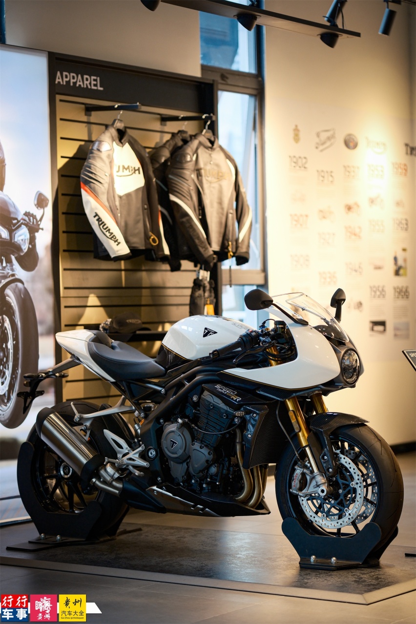 摩托车界的大佬|Triumph凯旋-Speed Triple 1200