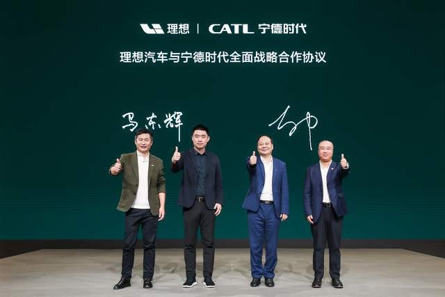 聚焦“智能”和“电能”，理想汽车上海车展首发“双能战略”