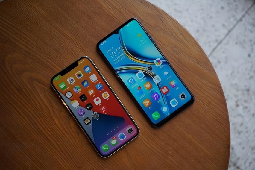 为什么现在新车都是一水的中控屏？这种内饰到底是进步还是倒退？