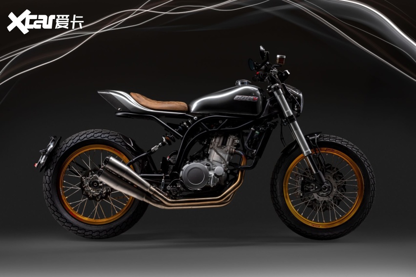 600cc、55匹马力，英国的小厂Classic Tracker海外发