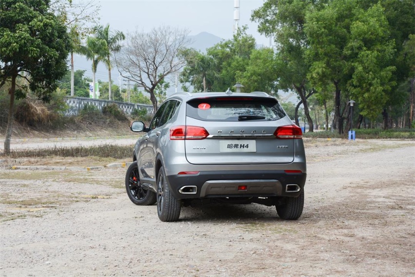 10万预算买SUV，哈弗这台1.5T帅气新车很适合年轻人！