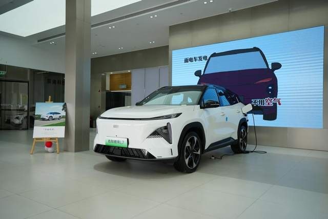 定位中高端插混SUV 京诚跃银河体验中心探店银河L7