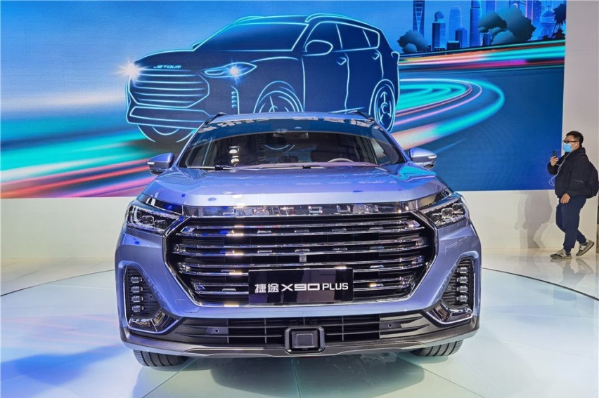 都是自主中型SUV，捷途X90 PLUS、瑞虎8和豪越选谁好？