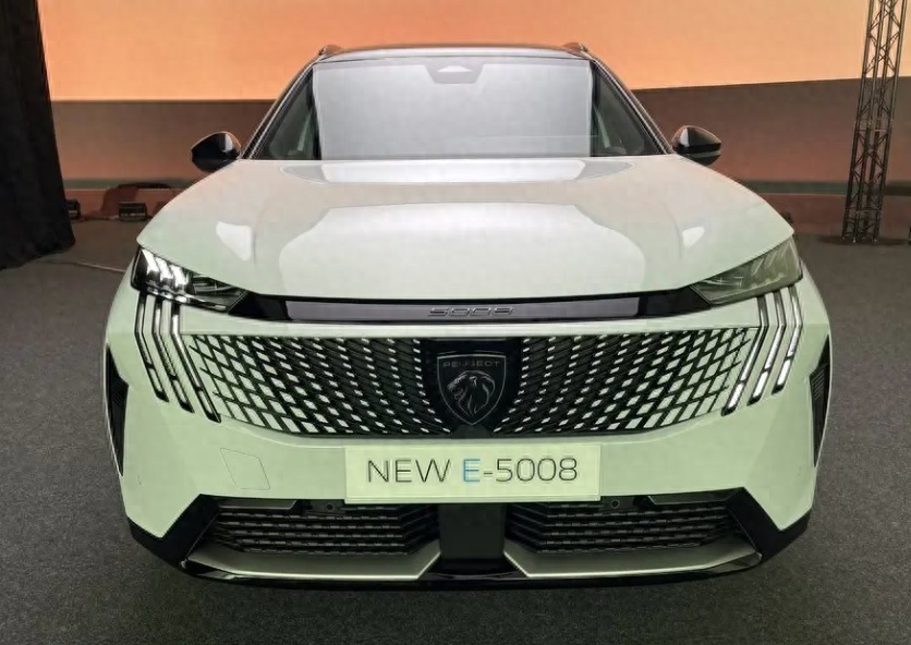 全新标致E-5008将在海外上市，燃油版仅1.2T动力！