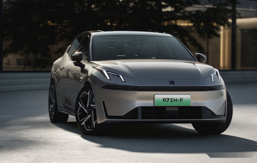 2024北京车展前瞻：4款重磅轿车，哪款能直击你心？
