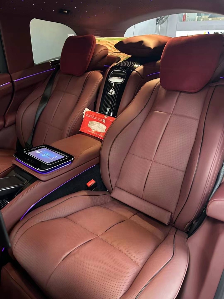 奔驰GLS450升级迈巴赫GLS600行政四座内饰效果展示