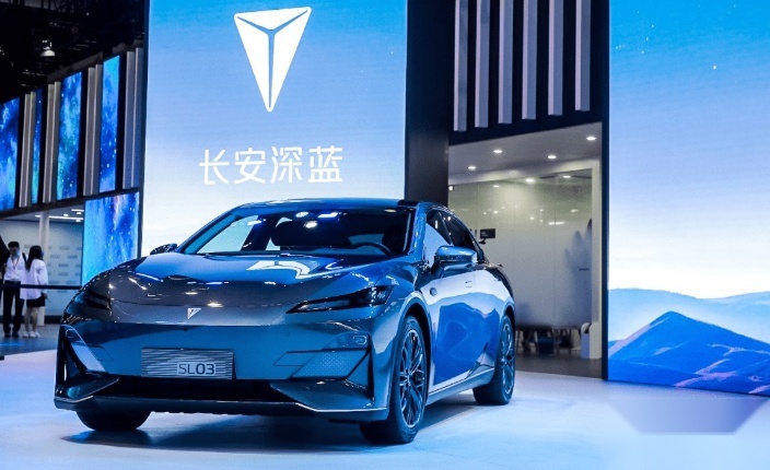 2022重庆车展新车盘点，四缸福克斯、欧尚Z6等，想买新车的看过来