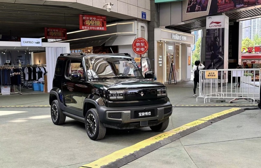 宝骏悦也家族上市，越野改装不够，还要搞智驾