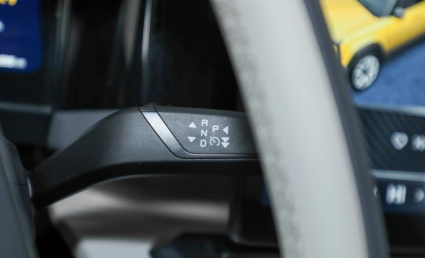 iCAR 03，10.98万元起价的“方盒子”电动车，蜂窝铝底盘