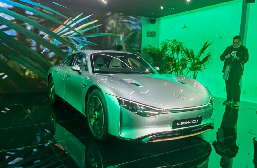 岚图发布全新轿车；宝马停止在英国生产电动MINI