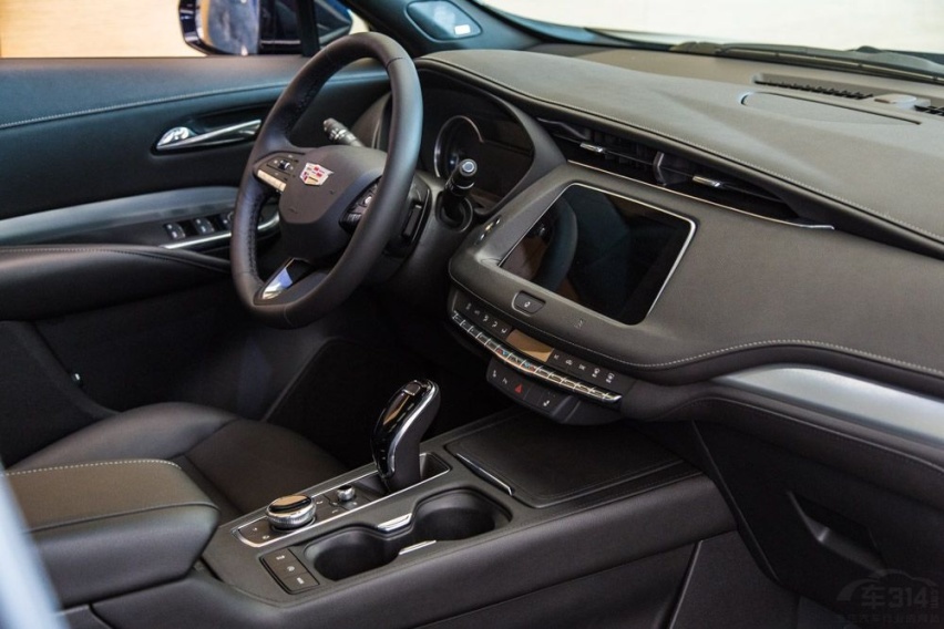 想要入手豪华紧凑型SUV，凯迪拉克XT4和奥迪Q3，谁才是明智之选？