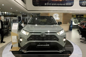 配2.0L+CVT 全新RAV4首月订单过三万？缘何如此让我
