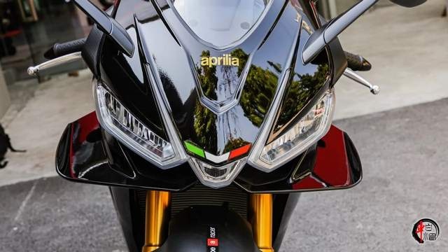 资讯|200匹四缸性能仿赛:阿普利亚RSV4,售价23.88万元起