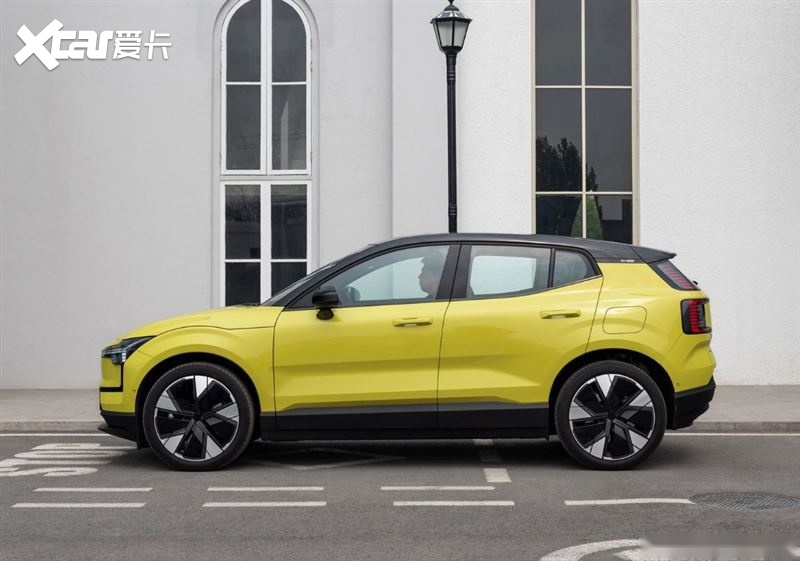 起价超20万,小型纯电suv沃尔沃ex30值吗?-爱卡汽车爱咖号