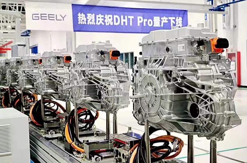 星越L混动版开启预售，这价格你还选什么两田？