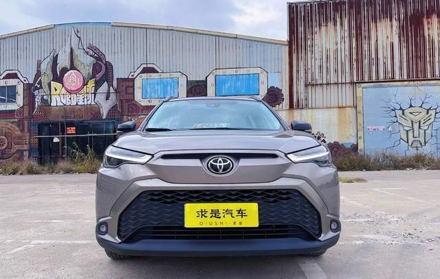 试驾广汽丰田锋兰达：好开兼省油，年轻且成熟