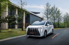 35.99万元起！华系MPV“王座”登场，传祺向往M8乾崑耀世上市