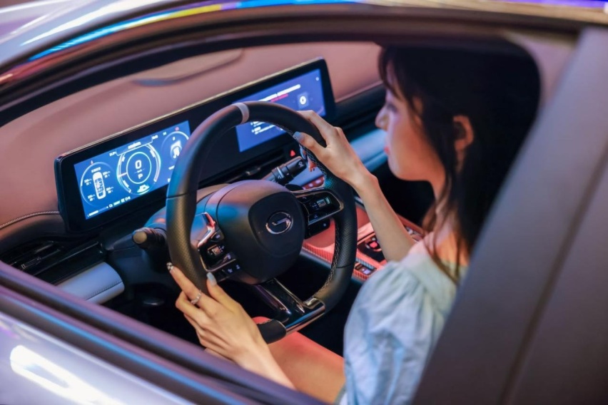 一箱油可跑1537公里，油耗低至4.33L，影豹混动版有多香？