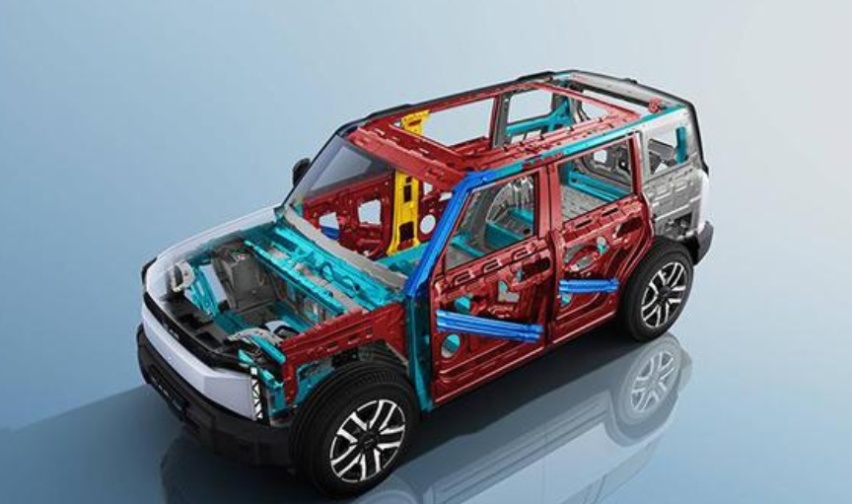 iCAR 03，10.98万元起价的“方盒子”电动车，蜂窝铝底盘