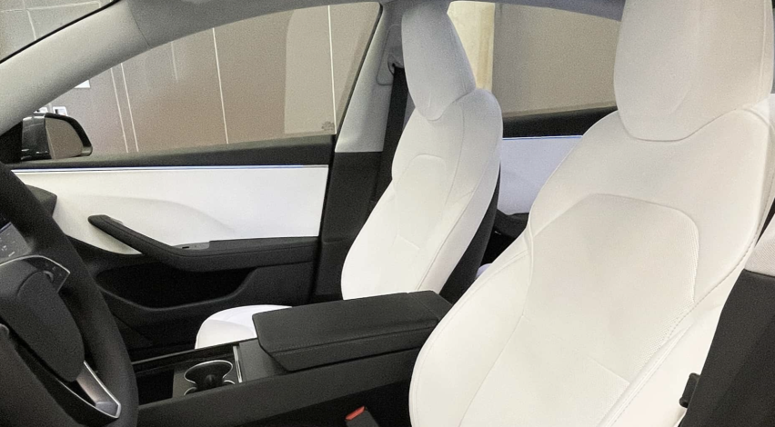 特斯拉Model 3焕新版上市，价格涨了，配置变了，还值得买吗？