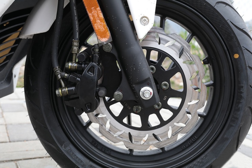 龙嘉VMAX300原型？ 意大利FORMULA 125