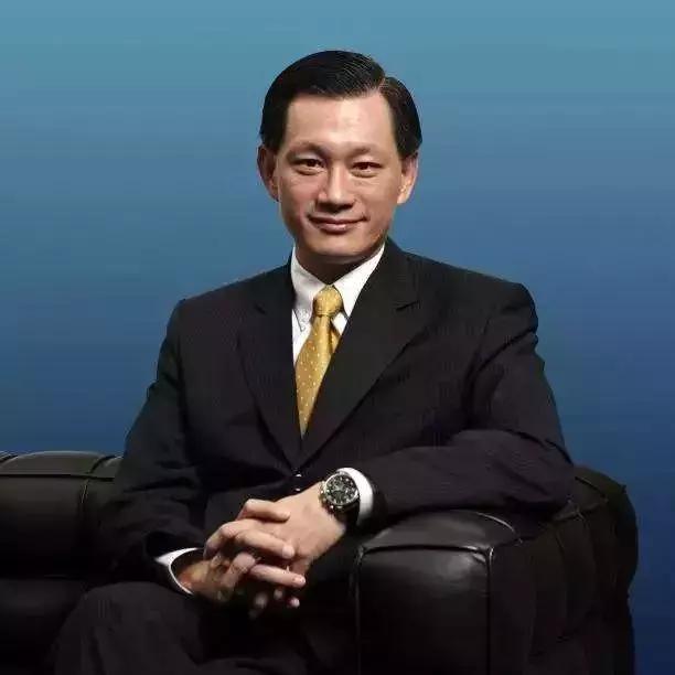 每日车闻：特斯拉自燃起火，蔚来ES8发生自燃，北汽牵手丰田