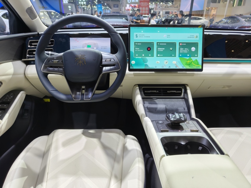 2024重庆车展秦LDM-i海豹06DM-i上市发布 9.98万起售