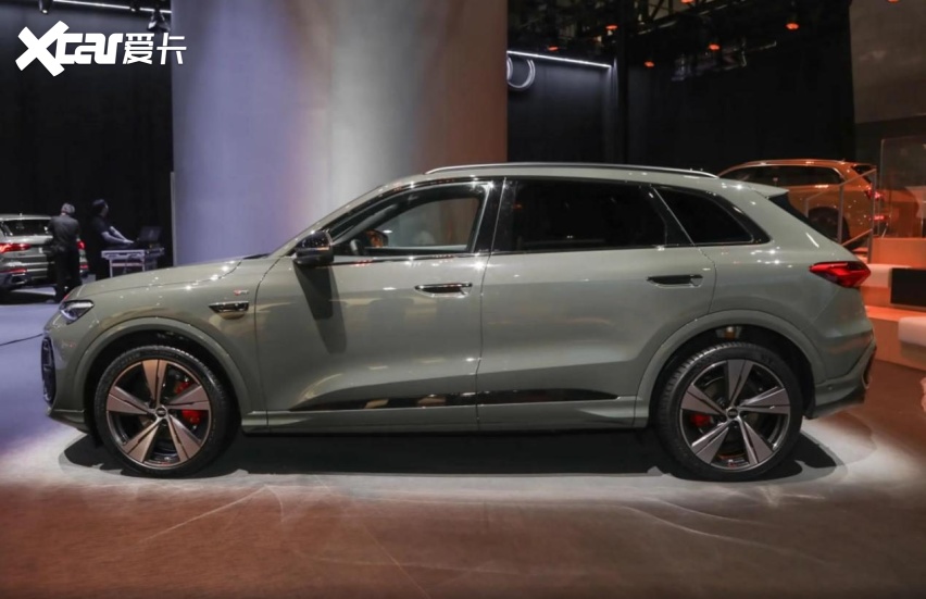 换代奥迪Q5L对比2026款Q5L，全系带电池，没有纯油版本了？