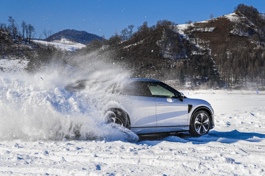 比亚迪助阵松花江滑冰马拉松,共铸黄金赛道助力冰雪经济