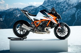 减重11公斤！KTM 1390RR正式发布