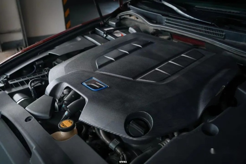 移植了5.0 V8机器的雷克萨斯IS300，这是给宝宝的见面礼？