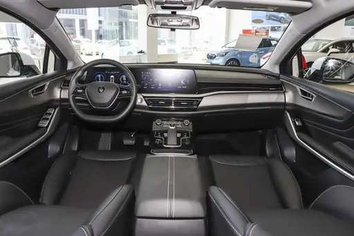 2023款丰田卡罗拉上市，定位紧凑型车，起售价11.68万元