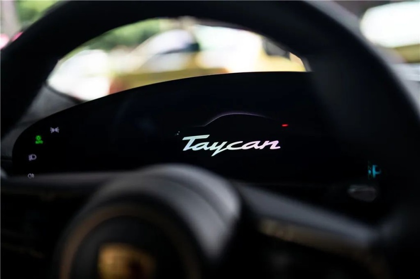 保时捷Taycan上市一周就出现在广州二手市场，什么神仙操作