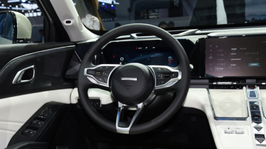 哈弗枭龙6月销量破6千，16万买四驱PHEV，真的很香？