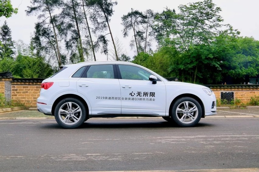 不带“L”的全新奥迪Q3，为何依旧能为小姐姐打抱不平？