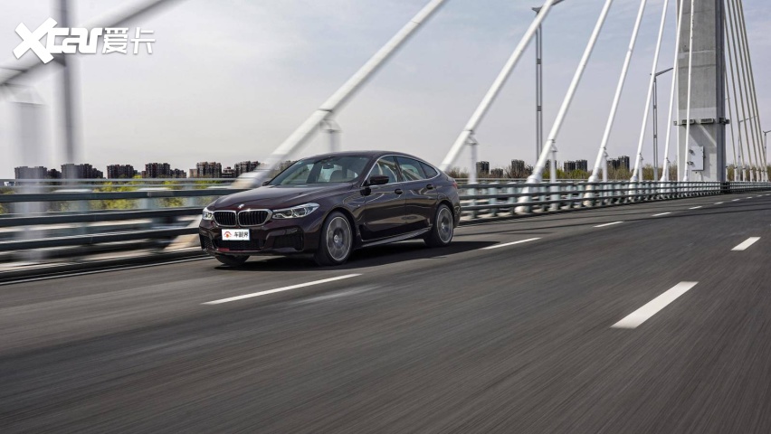 去搭理明显感觉要超过5系更接近7系即便是comfort模式下油门的响应就