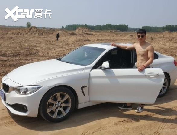 国内格斗巨星都开什么车？杨建平豪车超500万，邱建良很低调！