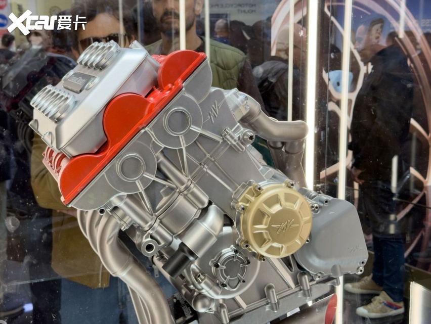 奥古斯塔推出五缸引擎