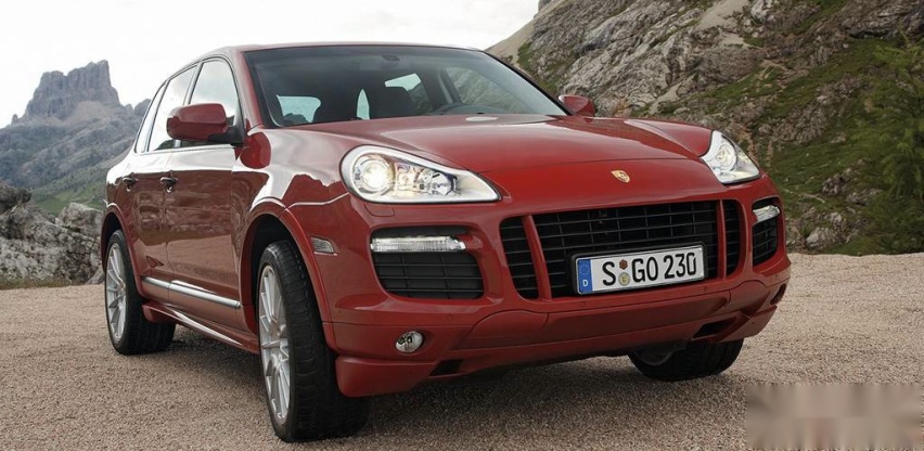 保时捷召回部分进口Cayenne、Panamera