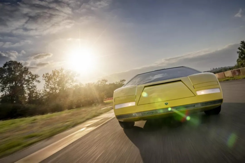 解密车史丨耗时25000小时，兰博基尼复原Countach LP 500原型车