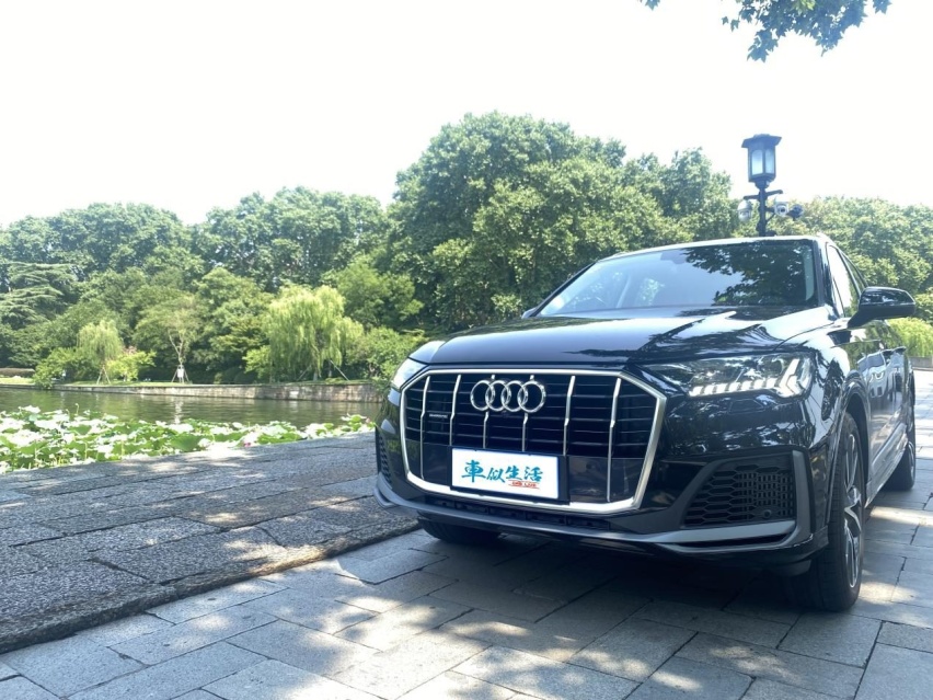 与奥迪Q7一起的江南气质旅行