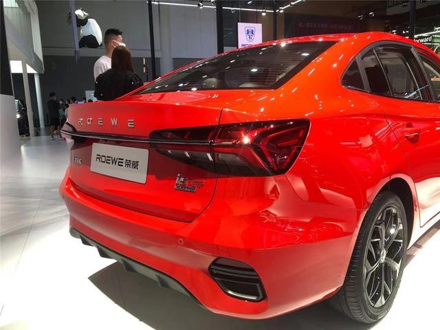 造型更运动，荣威i5 GT售8.79万起，适合年轻人