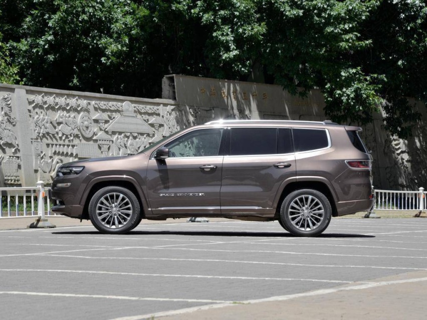 入门级售价降5万 Jeep新款大指挥官23.98万起售