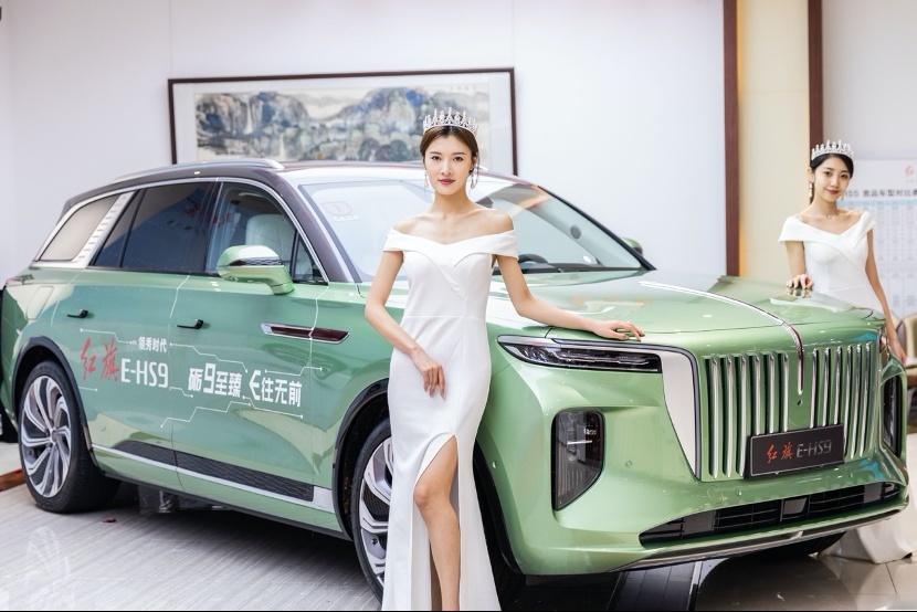 红旗E-HS9到店实拍：气场不输迈巴赫，重新定义豪华品牌