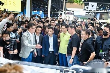 限时预售权益价格17.48万元起，极狐阿尔法S5成同级车品价比之王