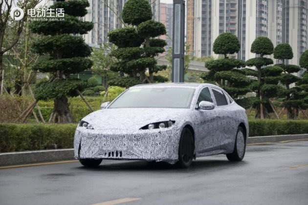 比亚迪海豹路试谍照曝光 2022北京车展亮相