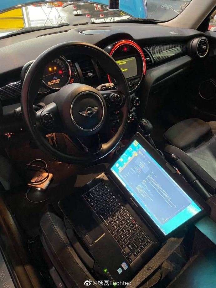 Mini CooperS改装直通头段+德国TECHTEC刷ECU电脑